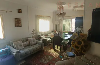 Apartment - 2 Bedrooms - 1 Bathroom for sale in Abdel Hameed Gouda Al Sahar St. - El Banafseg 5 - El Banafseg - New Cairo City - Cairo