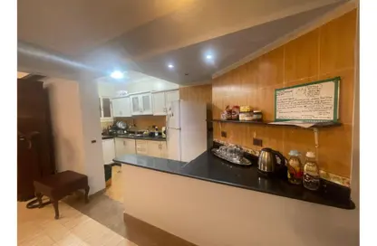 Apartment - 2 Bedrooms - 1 Bathroom for rent in Omar Ibn Al Khattab St. - Almazah - Heliopolis - Masr El Gedida - Cairo