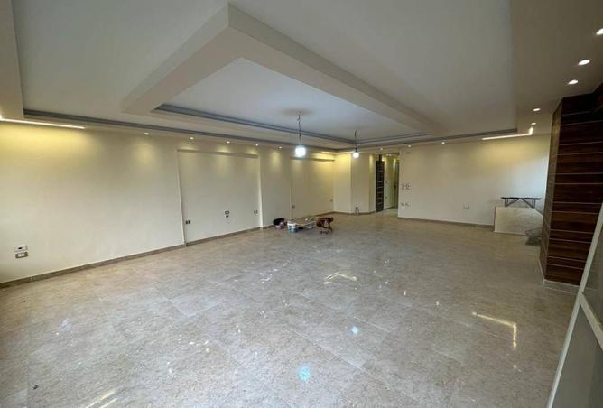 8238131 - Property Image 2