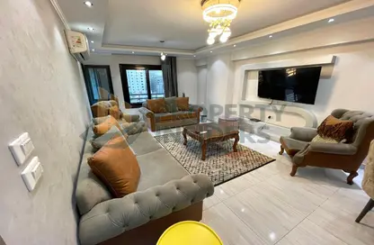 Apartment - 2 Bedrooms - 2 Bathrooms for rent in Shehab St. - Mohandessin - Giza