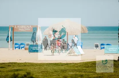 Chalet - 2 Bedrooms - 2 Bathrooms for sale in Lasirena Palm Beach - Al Ain Al Sokhna - Suez