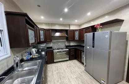 Apartment - 3 Bedrooms - 3 Bathrooms for rent in Hassan Ma'moon St. - 6th Zone - Nasr City - Cairo