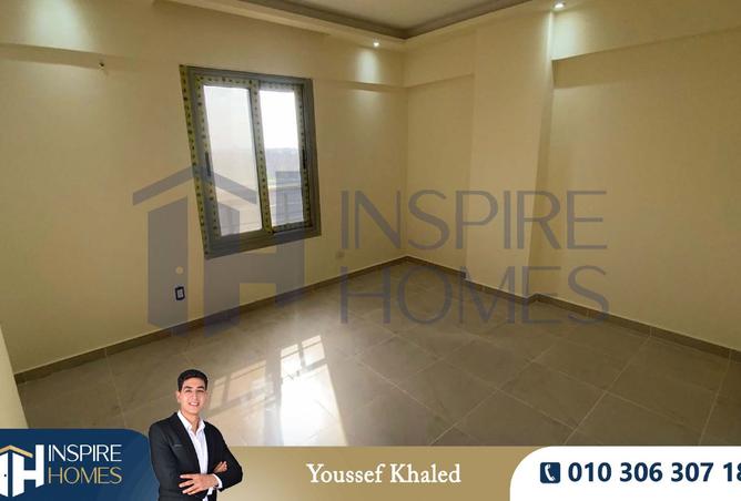 8301442 - Property Image 3