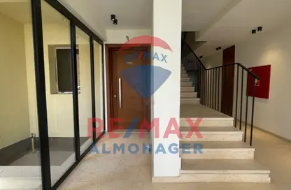 دوبلكس - 4 غرف نوم - 2 حمامات للايجار في أو ويست - كمبوندات 6 أكتوبر - مدينة 6 أكتوبر - الجيزة