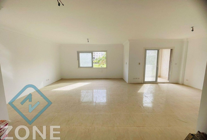 8326838 - Property Image 2