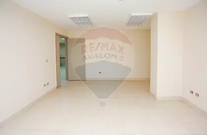 Shop - Studio - 3 Bathrooms for rent in Mohamed Fawzy Moaz St. - Smouha - Hay Sharq - Alexandria