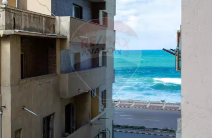 Apartment - 3 Bedrooms - 1 Bathroom for sale in Sporting - Hay Sharq - Alexandria