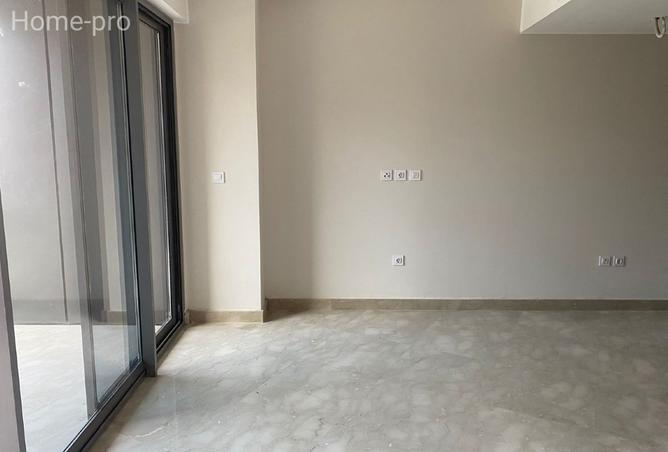 8243608 - Property Image 2