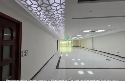 Office Space - Studio - 3 Bathrooms for rent in Cornish El Nile St. - Maadi - Hay El Maadi - Cairo