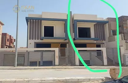 Twin House - 5 Bedrooms - 4 Bathrooms for sale in Palm Villa - Al Wahat Road - 6 October City - Giza