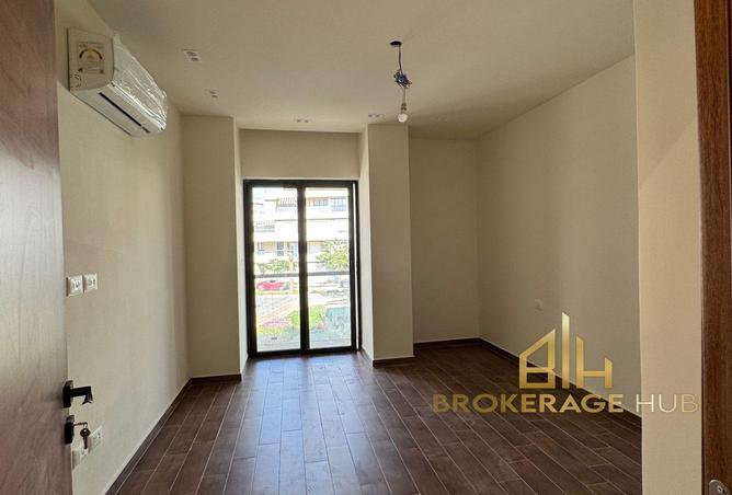 8210566 - Property Image 2