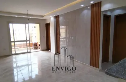 Apartment - 2 Bedrooms - 1 Bathroom for sale in Degla Palms - Al Wahat Road - 6 October City - Giza