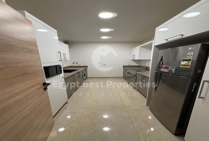 8018355 - Property Image 2