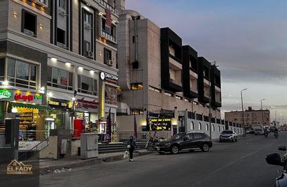 Shop - Studio - 3 Bathrooms for sale in Al Thaqafa Square - 9th District - Obour City - Qalyubia