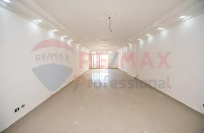 Apartment - 3 Bedrooms - 3 Bathrooms for sale in Rasmi Basha St. - Glim - Hay Sharq - Alexandria