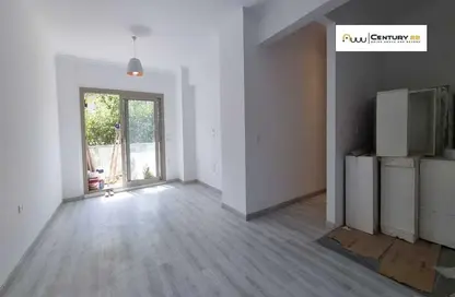 شقة - 2 غرف نوم - 2 حمامات للبيع في جاليريا  مون فالى - المستثمرين الجنوبية - مدينة القاهرة الجديدة - القاهرة