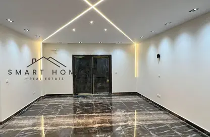 شقة - 3 غرف نوم - 2 حمامات للايجار في جرينز - الحي السادس - الشيخ زايد - الجيزة