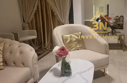 شقة - 3 غرف نوم - 2 حمامات للايجار في مون ريزيدنس - فيفث سكوير - التجمع الخامس - مدينة القاهرة الجديدة - القاهرة