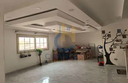 Apartment - 3 Bedrooms - 2 Bathrooms for sale in 50th Street - Zahraa El Maadi - Hay El Maadi - Cairo