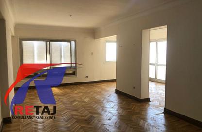 Apartment - 2 Bedrooms - 1 Bathroom for sale in Abdel Hay Hegazy St. - 8th Zone - Nasr City - Cairo