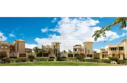Villa - 4 Bedrooms - 5 Bathrooms for sale in Royal City - Sheikh Zayed Compounds - Sheikh Zayed City - Giza