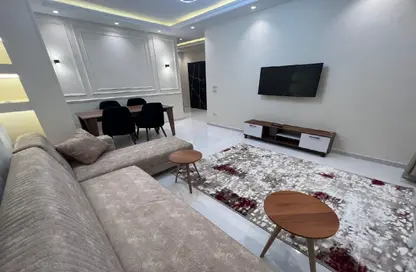 Apartment - 2 Bedrooms - 1 Bathroom for rent in 5th Settlement Compounds - The 5th Settlement - New Cairo City - Cairo