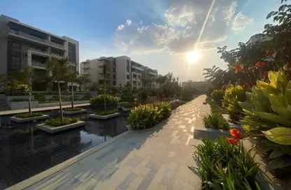Apartment - 3 Bedrooms - 3 Bathrooms for sale in The Address East - 90 Street - The 5th Settlement - New Cairo City - Cairo
