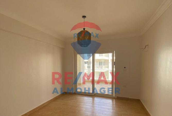 8041602 - Property Image 3