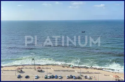 شقة - 3 غرف نوم - 2 حمامات للبيع في طريق الجيش - كامب شيزار - حي وسط - الاسكندرية