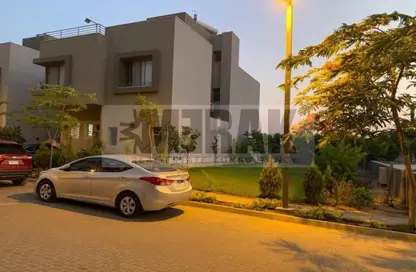 فيلا - 4 غرف نوم - 5 حمامات للبيع في كمبوند فيلدج جاردن القطامية - كمبوندات التجمع الخامس - التجمع الخامس - مدينة القاهرة الجديدة - القاهرة