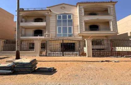 Apartment - 3 Bedrooms - 3 Bathrooms for sale in 1st Neighborhood - 3rd District West - Shorouk City - Cairo