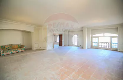 Apartment - 3 Bedrooms - 4 Bathrooms for sale in Smouha - Hay Sharq - Alexandria