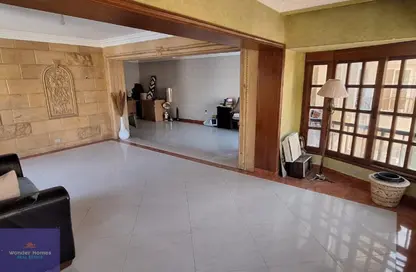 Apartment - 2 Bedrooms - 2 Bathrooms for rent in Zahraa Al Maadi St. - Degla - Hay El Maadi - Cairo