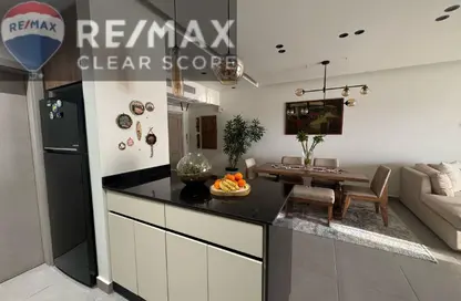 شقة - 2 غرف نوم - 2 حمامات للبيع في كمبوند البروج - كمبوندات الشروق - مدينة الشروق - القاهرة