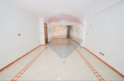 Office Space - Studio - 2 Bathrooms for rent in Mohamed Bahaa Al Din Al Ghouri St. - Smouha - Hay Sharq - Alexandria