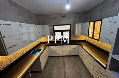 شقة - 3 غرف نوم - 3 حمامات للايجار في مون ريزيدنس - فيفث سكوير - التجمع الخامس - مدينة القاهرة الجديدة - القاهرة