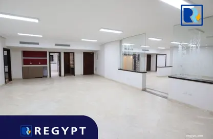 Office Space - Studio - 4 Bathrooms for rent in Street 213 - Degla - Hay El Maadi - Cairo