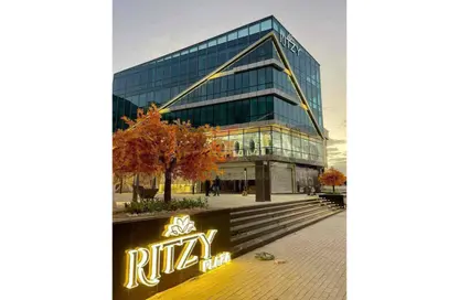 محل تجاري - استوديو - 3 حمامات للبيع في ريتزي - شارع الشباب - الشيخ زايد - الجيزة