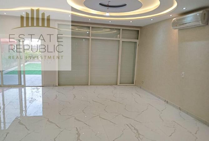 8186903 - Property Image 2