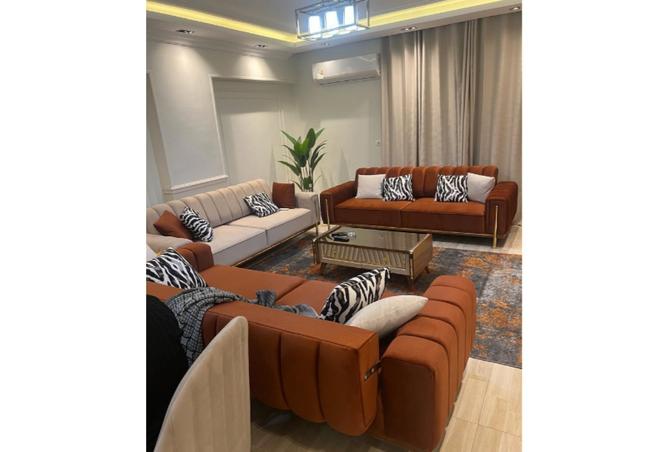 8273390 - Property Image 2