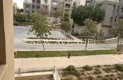 شقة - 2 غرف نوم - 2 حمامات للبيع في فيلدج جيت - المستثمرين الجنوبية - مدينة القاهرة الجديدة - القاهرة