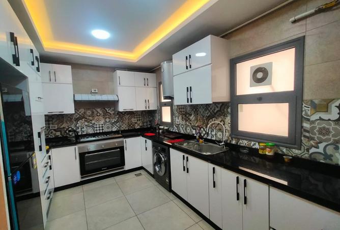 8331555 - Property Image 2