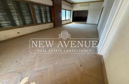 Apartment - 5 Bedrooms - 5 Bathrooms for sale in Ammar Ibn Yasser St. - El Hegaz Square - El Nozha - Cairo