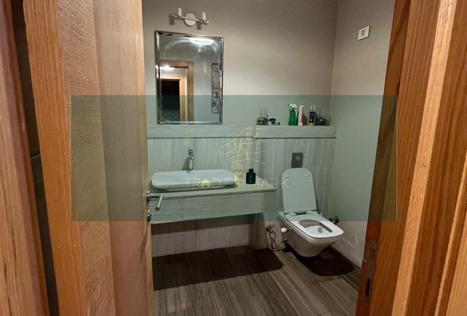8087691 - Property Image 2