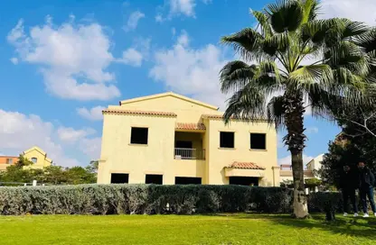 Villa - 5 Bedrooms - 4 Bathrooms for sale in Madinaty - Cairo