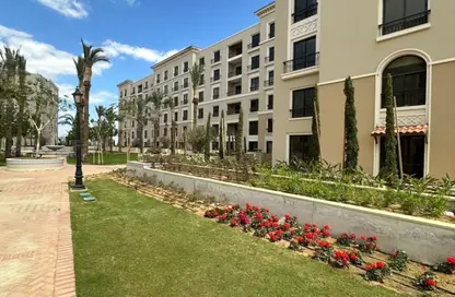 Apartment - 3 Bedrooms - 2 Bathrooms for sale in Village West - Sheikh Zayed Compounds - Sheikh Zayed City - Giza