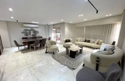 شقة - 3 غرف نوم - 3 حمامات للايجار في شارع لبنان - المهندسين - الجيزة