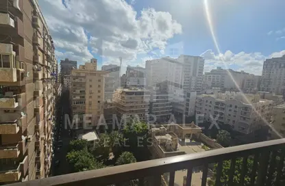شقة - 3 غرف نوم - 2 حمامات للبيع في لوران - حي شرق - الاسكندرية