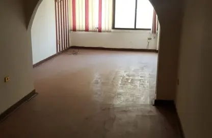 Office Space - Studio - 2 Bathrooms for rent in Nabil Al Wakkad St. - Ard El Golf - Heliopolis - Masr El Gedida - Cairo