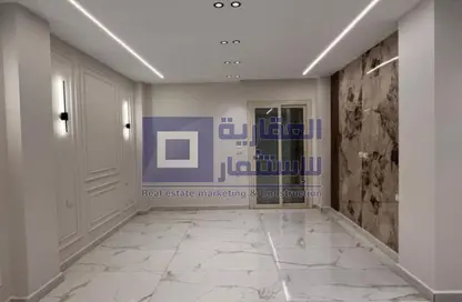 شقة - 2 غرف نوم - 2 حمامات للبيع في الحي الرابع - مدينة 6 أكتوبر - الجيزة